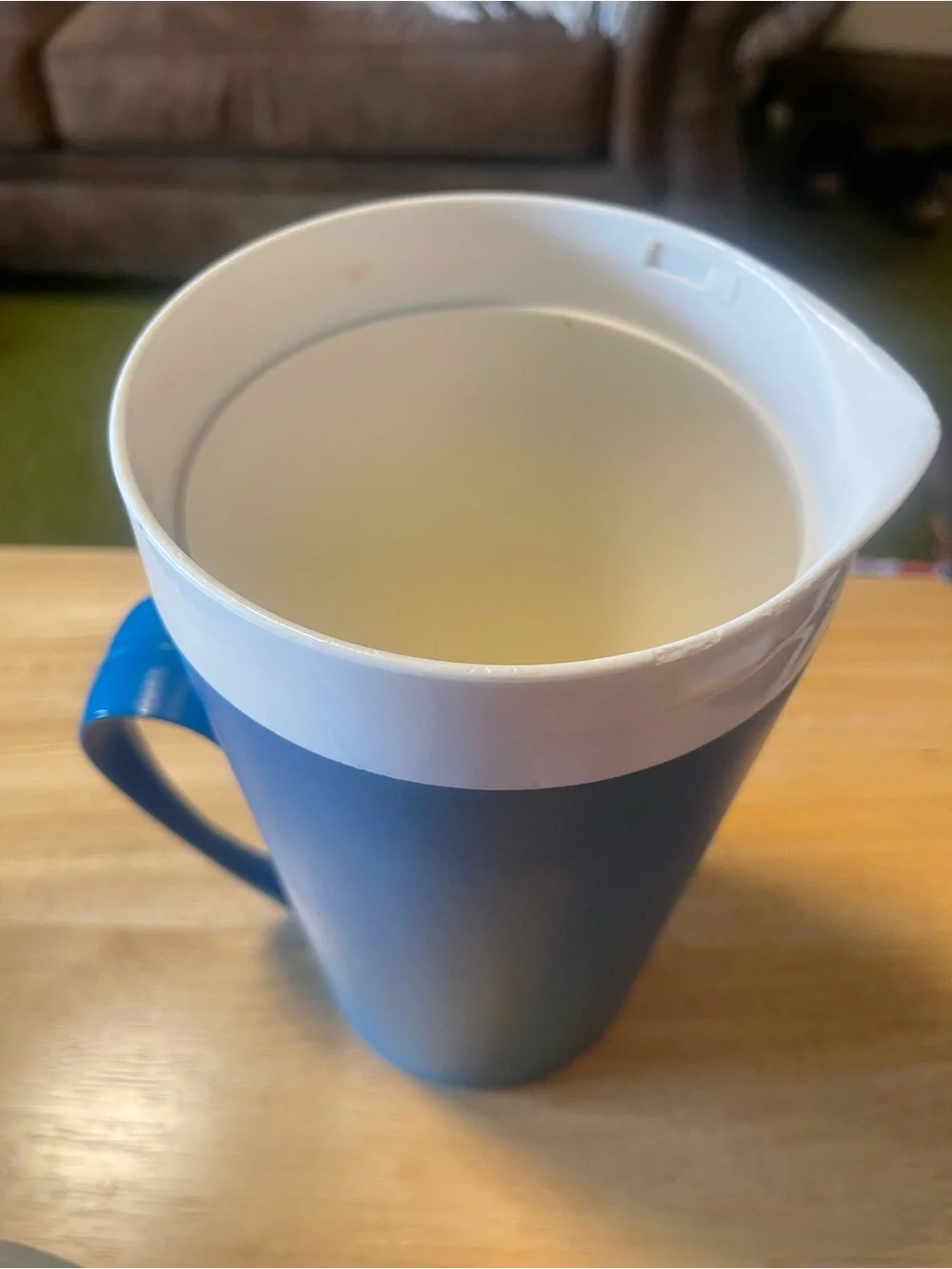 Vintage David Douglas & Bolero Therm Ware Pitcher With Lid BLue/white/red